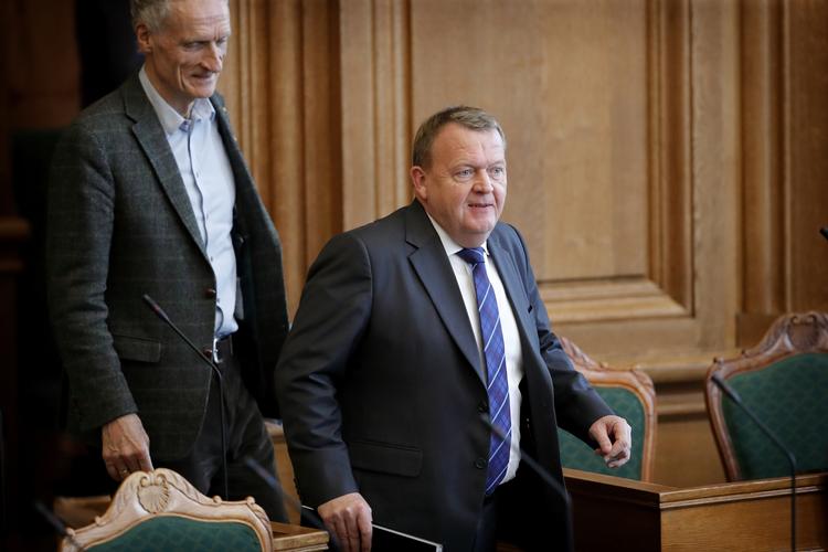 
   Venstres formand  Lars Løkke Rasmussen og Venstres Bertel Haarder (til venstre).
   Foto: Jens Dresling/POLFOTO