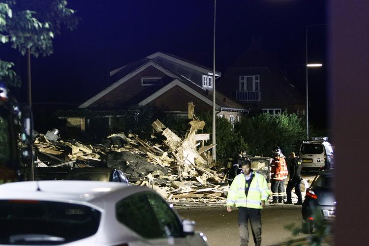 Kun murbrokkerne er tilbage efter at en gaseksplosion har jævnet en restaurant i Helsingør med jorden. Foto: Presse-fotos.dk/Ritzau Scanpix