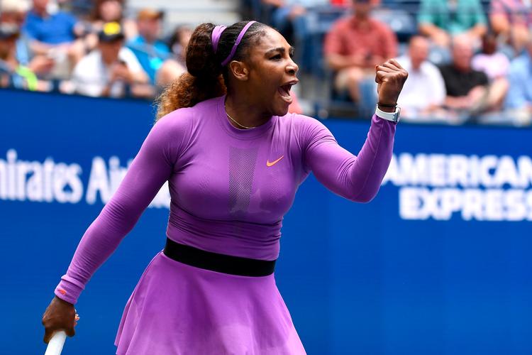 Serena Williams ses her i fjerde runde af årets US Open, hvor hun besejrede Petra Martic fra Kroatien, selv om hun undervejs fik en skade.   Foto: Emilee Chinn/Ritzau Scanpix
