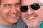 Antonio Banderas og Pedro Almodóvar er her fotograferet i 2011 i forbindelse med samarbejdet om 'Huden jeg bor i'. Foto: Jean-Paul Pelissier/Ritzau Scanpix