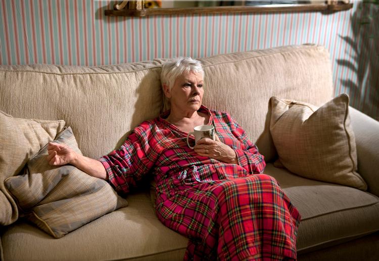 Dame Judi Dench er en af de skuespillere, Simon Annand har fulgt backstage.  Foto: Simon Annand