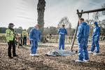 'Paranoid' begynder med en ung mor og læge, der bliver skudt ned på en legeplads og udvikler sig til et politisk plot.  Foto: Foto: Ben Blackall