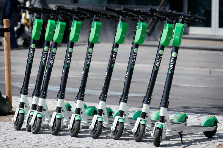 TRAFIKADFÆRD. Hvis du kører en anden person ned på løbehjul, mens du er fuld, kan du komme til at betale en klækkelig erstatning.    Foto: Jens Dresling/POLFOTO