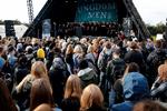 Tusinder af unge er samlet til Ungdommens Folkemøde i Valbyparken i København foran den store scene, hvor statsminister Mette Frederiksen (S) holder åbningstale. Foto: Jens Dresling/POLFOTO