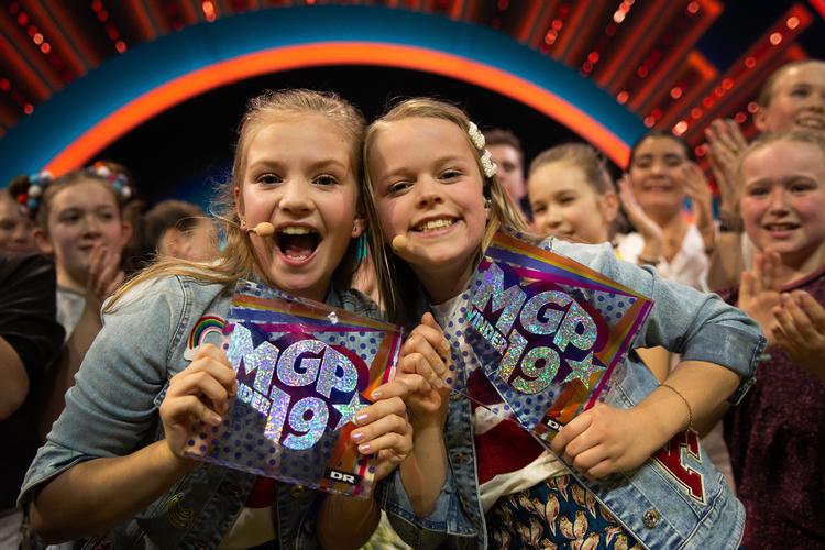 Duoen SODA vandt børnenes MGP tidligere på året. Deres vindersang 'Bedste veninder' er en af de videoer, DR deler på YouTube. Den har i skrivende stund 2,3 mio. visninger.  Foto: Bjarne Bergius Hermansen/DR