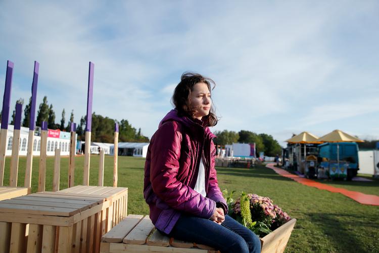 Den 17-årige russiske aktivist Olga Misik før hun skal holde tale på Ungdommens Folkemøde. Foto: Jens Dresling/POLFOTO