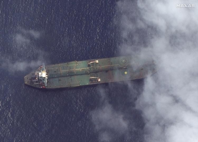 Tankskibet 'Adrian Darya-1' ses her ud for Syriens kyst. Det blev opbragt af Storbritanien og senere frigivet. Nu har Iran angiveligt opbragt et udenlandsk tankskib nær Hormuzstrædet.  Foto: Maxar Technologies/Ritzau Scanpix