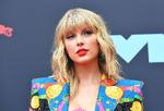 Taylor Swift tager overraskende en uge på andenpladsen på Billboards top 200. Salget af hendes nyeste album 'Lover' faldt 79 procent fra dets første uge. Foto: Johannes Eisele/Ritzau Scanpix