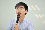 »Joshua Wong er i dag på vej til Tyskland, og det er planen, at han også tager til USA«, siger en talskvinde for hans parti Demosisto til AFP. Foto: Stringer/Ritzau Scanpix