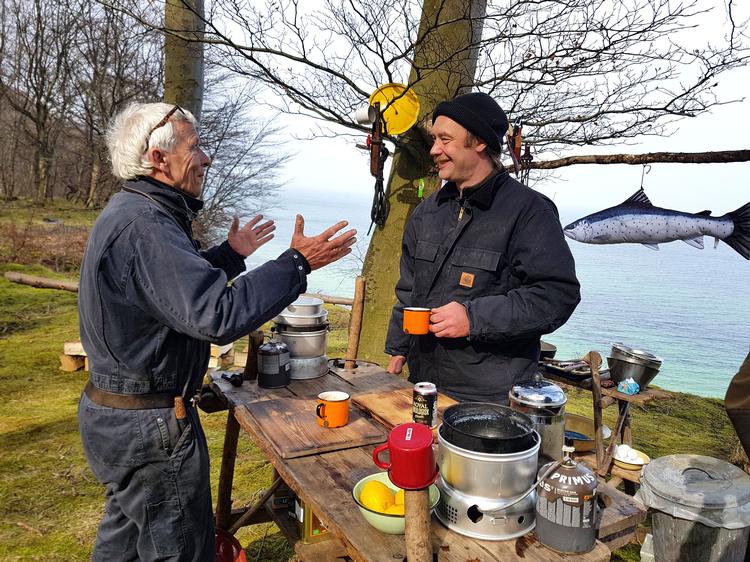 For nogle kan 'Nak & Æd' måske virke som et fjollet program.  Men så har man ikke forstået en pind.  Foto: DR