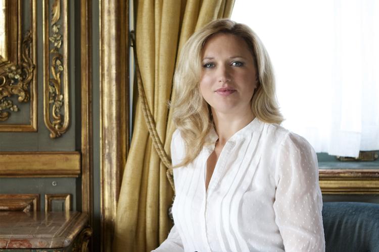 Jessica Fellowes skriver ikke dårligt, men heller ikke sindsoprivende spændende.  Foto: Pressefoto