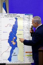 Det er Benjamin Netanyahu agt straks at lade Israel annektere 22,3 procent af Vestbredden, hvor palæstinenserne ellers satser på at få en stat. Foto: Menahem Kahana/Ritzau Scanpix