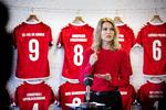 Helle Thorning-Schmidt har tidligere været formand for DBU’s Kvindekommission. Nu har hun sat sig i spidsen for en ny rådgivende komité i unionens regi. Good Governance og Udvikling skal sikre, at DBU og fodbolden generelt tager langt større samfundsansvar. Komitéen kommer ikke til at mangle arbejde, lover den nye formand. Foto: Martin Lehmann/POLFOTO