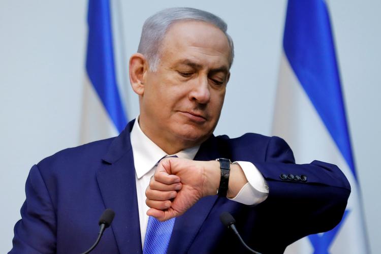 Benjamin Netanyahu vil fortsat regere i Israel, men han har svært ved at samle flertal i Knesset.    Foto: Amir Cohen/Ritzau Scanpix