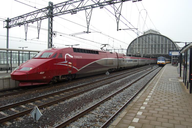 Det er hurtigtoget Thalys, som flypassagerer på ruten Amsterdam-Bruxelles fremover får mulighed for at køre med. Foto: Bart/Flickr Creative Commons