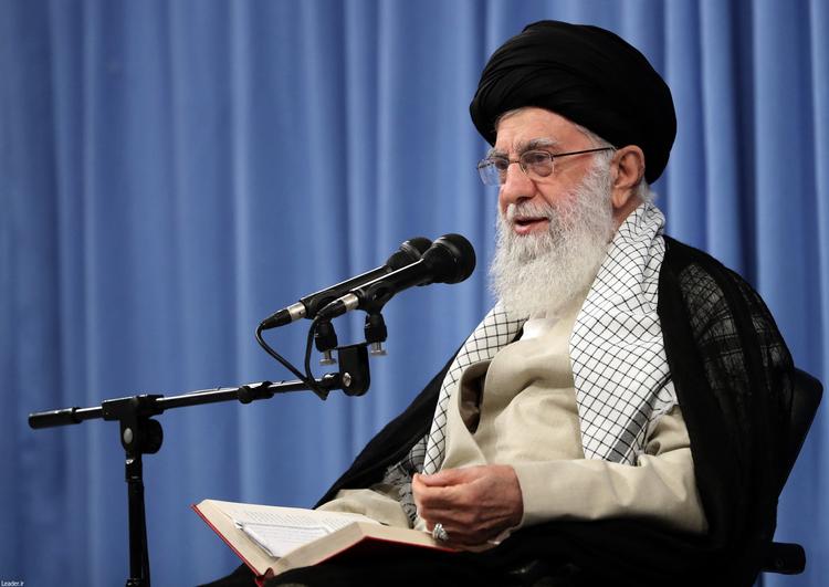 Ali Khamenei taler dunder mod USA.
   Foto: Stringer/Ritzau Scanpix
