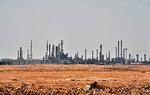 
Verdens største olieproducent, saudiske Aramco, blev hårdt ramt af luftangrebet mod to af selskabets olienalæg i lørdags. Her ses et Aramco-anlæg i al-Khurj-området syd for Saudi-Arabiens hovedstad Riyadh. Foto: Fayez Nureldine/Ritzau Scanpix