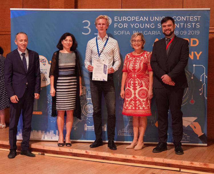 Danske Magnus Quaade Oddershede vandt tirsdag EM-finalen i science i Bulgarien foran 150 skarpe hjerner. Foto: PR-foto