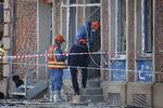 
    Politiets teknikere, forsvarets ammunitionsryddere og Beredskabsstyrelsen har onsdag arbejdet på gerningsstedet ved det pizzeria på Jyllingevej i København, der i morges blev ramt af en eksplosion.


































   Foto: Jens Dresling/POLFOTO