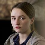 Marie Adler spiller af Kaitlyn Dever, kendt fra ungdomsfilmen 'Booksmart' (2019).   