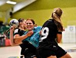 
Mathilde Neesgaard (i blåt) og Aarhus United skal i aften forsøge at spille sig ind i pokalturneringens Final4, når de i aften møder TTH Holstebro i kvartfinalen. Foto: Ernst van Norde/Ritzau Scanpix