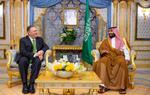 USA's udenrigsminister, Mike Pompeo, besøgte i går Saudi-Arabiens leder, kronprins Mohammed bin Salman, i hovedstaden Jeddah.  Foto: Bandar Al-jaloud/Ritzau Scanpix