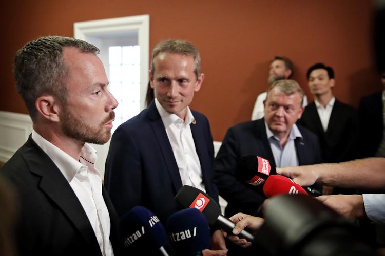 
    Arkivfoto: Jakob Ellemann-Jensen, Kristian Jensen og Venstres tidligere formand Lars Løkke Rasmussen.
   Foto: Jens Dresling/POLFOTO
