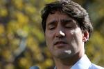 For anden dag i træk står Canadas premierminister frem og undskylder, at han som ung har optrådt med brun- eller sortfarvet ansigt. 
   Foto: Shannon Vanraes/Ritzau Scanpix