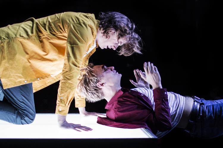 Kærligheden er både total optur og nedtur for Isak og Even (Nikolaj Groth og Lue Dittmann Støvelbæk)   Foto:  Zuhal Kocan