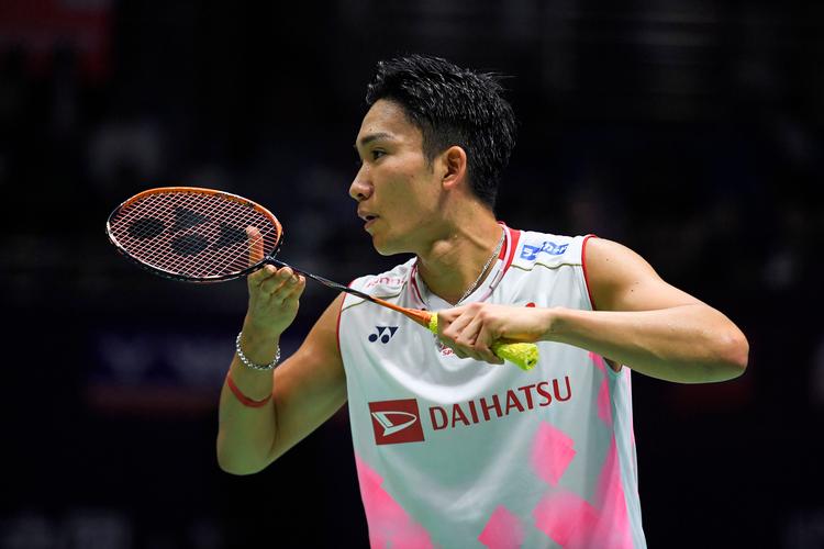 Det er lykkedes en række modstandere at presse Kento Momota ud i tre sæt, men kun ganske få vinder over ham. Søndag vandt japaneren for første gang China Open.
   Foto: Str/Ritzau Scanpix