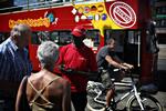 Hvis intentionen med markant færre turistbusser i Indre By bliver realiseret, vil hele forretningsidéen med Hop on Hop off busserne forsvinde, mener Mads V. Olesen, direktør i Stromma Danmark, som arrangerer sightseeingture for turister. Foto: Martin Lehmann/POLFOTO