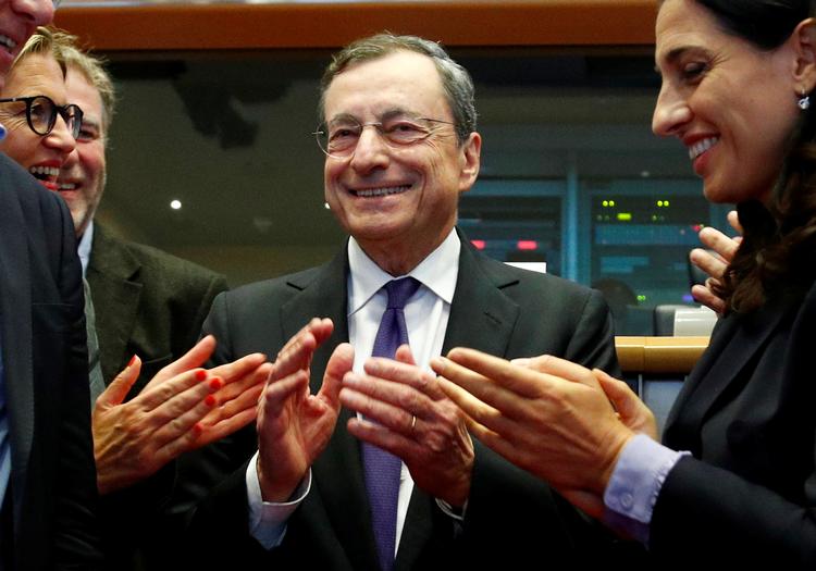 Mario Draghi fik både ris og ros, da ham svarede på spørgsmål  fra økonomiudvalget i EU-parlamentet. Foto: Francois Lenoir/Ritzau Scanpix