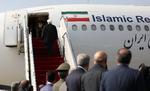 Den iranske præsident, Hassan Rouhani, går om bord i et fly til New York. Den franske præsident håber, Rouhani og Trump vil møde hinanden. Spændingerne mellem Iran og USA er forværret med droneangrebet mod Saudi-Arabien, som flere lande, herunder USA, mistænker Iran for at medvirke til.  Foto: Official Iranian President Websi/Ritzau Scanpix