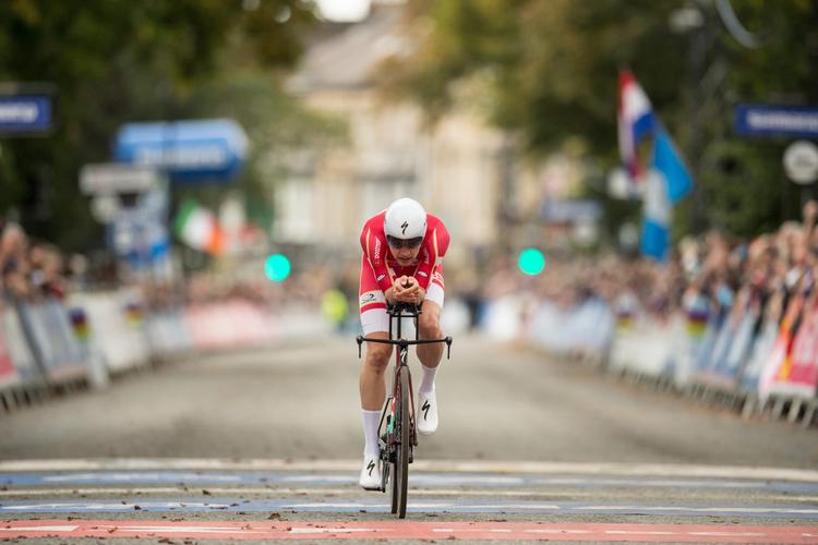 Kasper Asgreen kommer i mål i Harrogate på en skuffende 17. plads.. Foto: Oli Scarff/Ritzau Scanpix