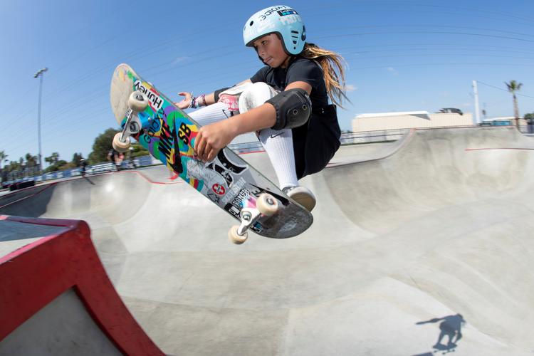 11-årige Sky Brown har vundet bronze ved VM, og hun er dermed godt på vej til OL i Tokyo i 2020.
   Foto: Mike Blake/Ritzau Scanpix