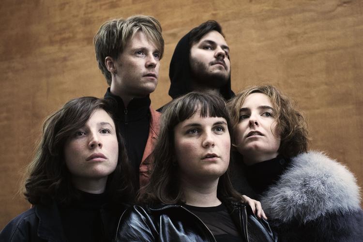 Ganger kommer flyvende ind fra visionernes høje tinder på et tæppe af musikalsk fantasi. Foto: PR