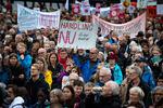 'Brug din frokostpause på klimaet' var opfordringen til alle voksne i dag landet over. Både voksne, ældre, unge og børn var mødt op på Ofelia Plads i København til klimademonstration.  Foto: Martin Lehmann/POLFOTO