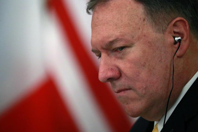 
    Udenrigsminister Mike Pompeo forsøger forgæves at lægge hindringer i vejen for afhøringer i Repræsentanternes Hus. De begynder torsdag.REUTERS/Yana Paskova
   Foto: Yana Paskova/Ritzau Scanpix