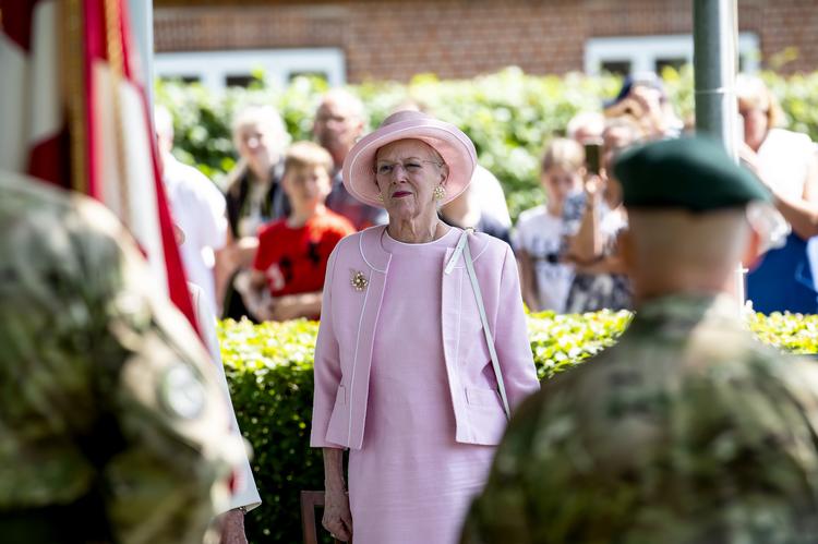 Dronning Margrethe ses her, da hun deltog ved kranselægning  mindegudstjeneste i anledning af markering af 75-året for Hvidstengruppens henrettelse i Ryvangen tidligere på året.  Foto: René Schütze/Fotograf René Schütze