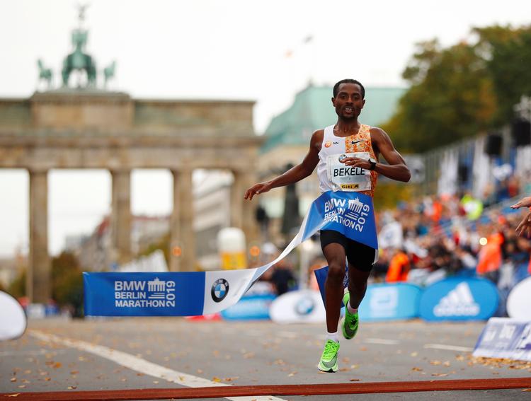 Det var lige ved og næsten for Kenenisa Bekele i Berlin.  Foto: Hannibal Hanschke/Ritzau Scanpix