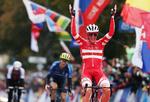 Mads Pedersen endte med at blive en suveræn verdensmester og  vandt med flere længder foran Trentin og Küng.  Foto: Nigel Roddis/Ritzau Scanpix