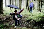 Geocrashing er en moderne form for skattejagt, hvor kort og kompas er skiftet ud med smartphonens GPS.    Foto: Mads Nissen/POLFOTO
