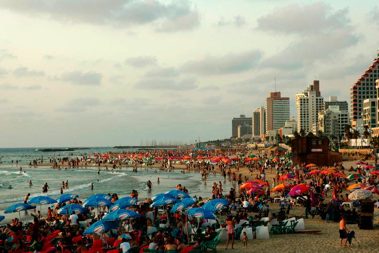 Israel vandt overraskende kategorien 'Bedste oversøiske rejseland' ved Danish Travel Awards i Cirkusbygningen i København. Her er det stranden ved Tel Aviv.
  Foto: Ariel Schalit/Ritzau Scanpix