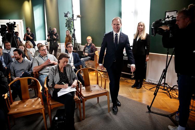 Regeringen sætter med egne ord velfærden først i deres finanslovsudspil. Flere sygeplejersker, mere politi og en genrejsning af skattevæsenet er tre af punkterne. Foto: Jens Dresling/POLFOTO