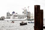 MS Europa 2 er en af de fem krydstogtskibe, som Hapag-Lloyd har fået bygget til selskabets gæster.  Her bliver røgen renset efter alle forskrifter, lover selskabet. Foto: Foto: Hapag-Lloyd 