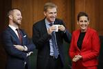 Folketingets åbningsdebat kræver kaffe og godt humør. Sidste år varede debatten 13 timer.  Foto: Jens Dresling/POLFOTO