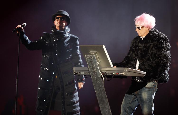 Chris Lowe (t.h.) og Neil Tennant er mændene i Pet Shop Boys - en af historiens mest succesrige popgrupper.    Foto: Mj Kim/Ritzau Scanpix