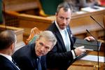 Dansk Folkepartis Kristian Thulesen Dahl var nummer tre på folketingets talerstol til åbningsdebatten. Her ses han i folketingssalen med Radikales Morten Østergaard og Venstres Jakob Ellemann-Jensen. Foto: Jens Dresling/POLFOTO