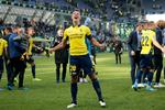 Med to mål var anfører Kamil Wilczek en af de helt store årsager til, at han selv og resten af Brøndby-spillerne søndag kunne fejre en 3-1-sejr sammen med deres dedikerede fans.








   Foto: Jens Dresling/POLFOTO