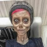 Sahar Tabars billeder er fotomanipulerede. På Instagram er hun blevet kendt som 'Zombie-Angelina'. Nu er hun blevet anholdt og anklaget for at tilskynde til vold og moralsk fordærvelse.  Foto: /Privat/ Instagram